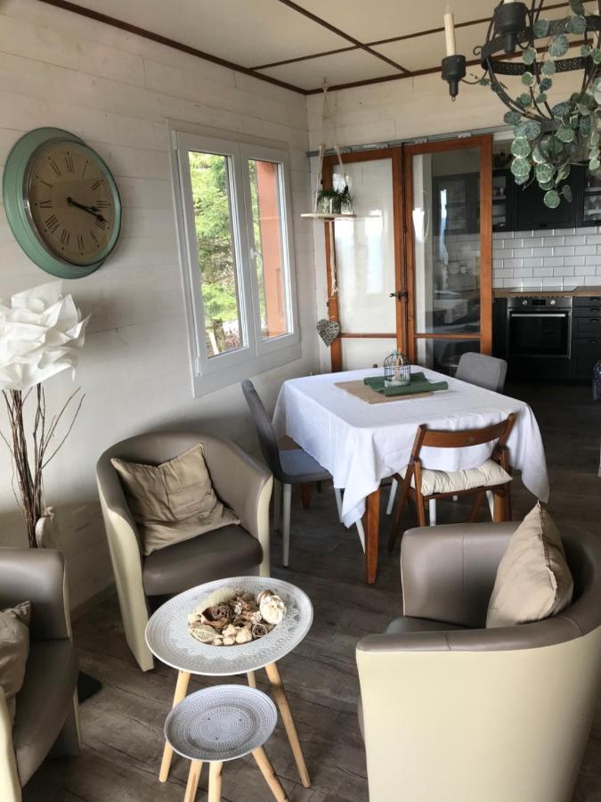 Un Ptit Chalet Les Brenets Dış mekan fotoğraf